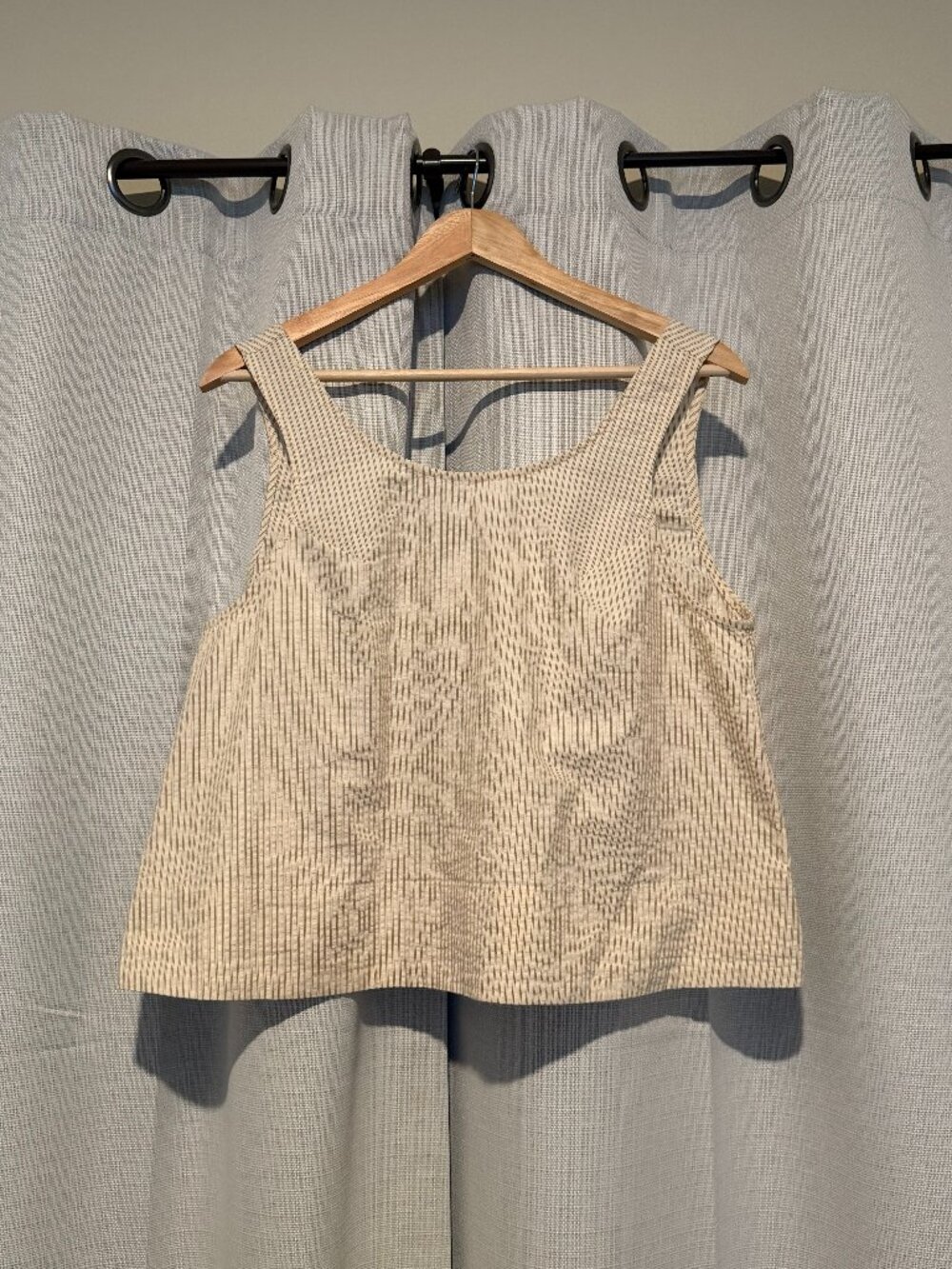 MOD REF Seersucker Striped Boxy Tank Top Cream Tan Size Large - Picture 2 of 8
